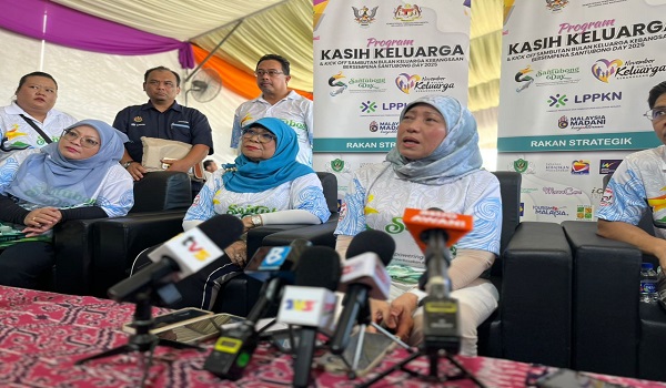 Menteri Pembangunan Wanita, Keluarga dan Masyarakat Datuk Seri Nancy Shukri berkata, cadangan kembalikan hukuman rotan di sekolah perlu diteliti secara menyeluruh